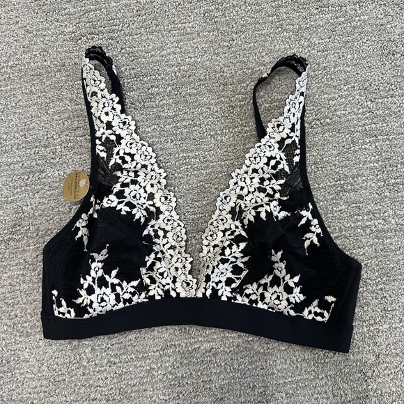 Wacoal Embrace Lace Soft Cup Wireless Bra 852191 Size 36 - Picture 1 of 4